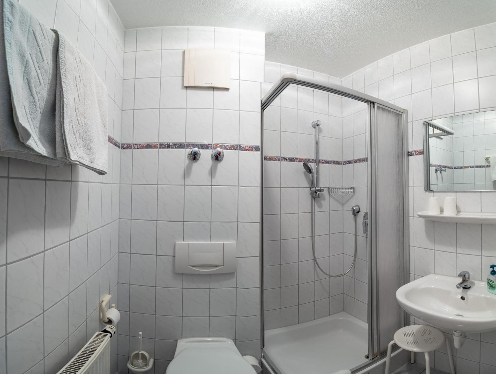 Gaestehaus Marion Dettingen an der Erms Bilik gambar